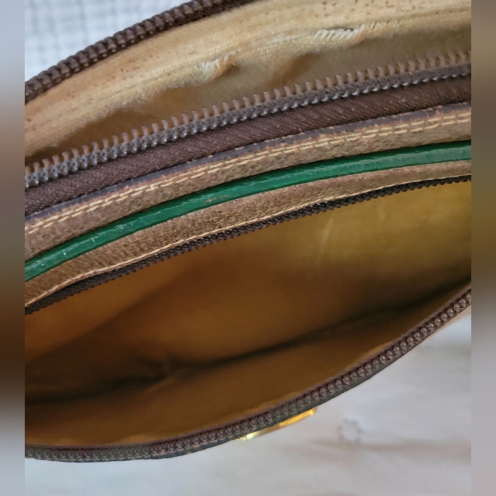 Vintage GUCCI PLUS clutch *READ* - Picture 9 of 13